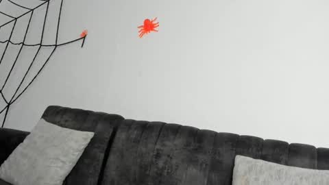 Dayan Camila online show from 10-18-25, 08:15