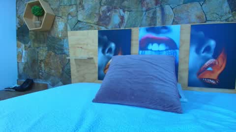 Jolie online show from 02-03-26, 07:41