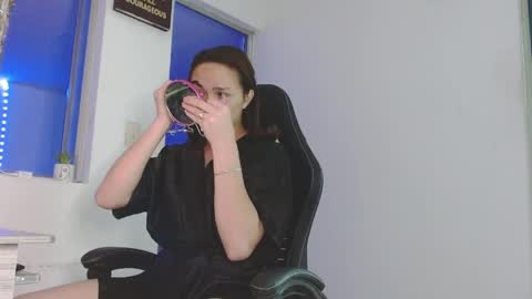 candy_giuliana21 online show from 04-18-26, 12:03