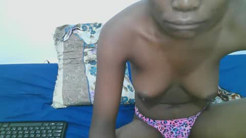 Snapshot of candy_lisah chatting on 04-21-26, 05:36 Lisa online show from 04-21-26, 05:36