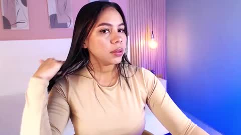 Snapshot of candy_lux30 chatting on 09-15-25, 04:12 Candy online show from 09-15-25, 04:12