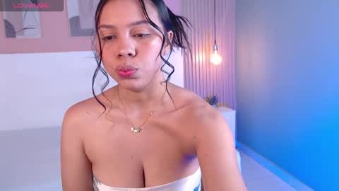 Snapshot of candy_lux30 chatting on 09-21-25, 03:41 Candy online show from 09-21-25, 03:41