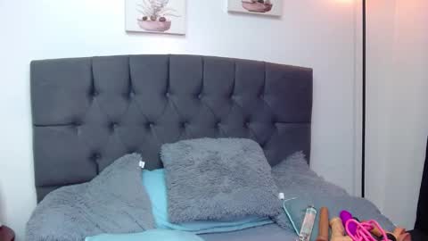 Candy online show from 09-19-25, 09:37