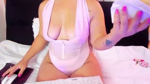 Snapshot of candy_queens__ chatting on 06-12-26, 07:24 Candy online show from 06-12-26, 07:24