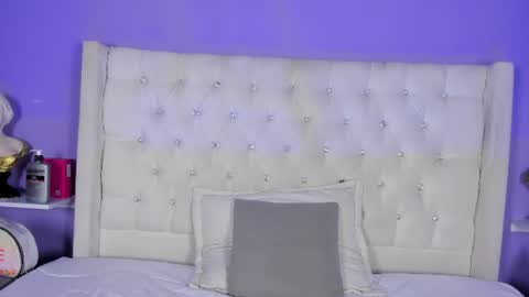 Snapshot of candy_queens__ chatting on 07-01-26, 07:35 Candy online show from 07-01-26, 07:35