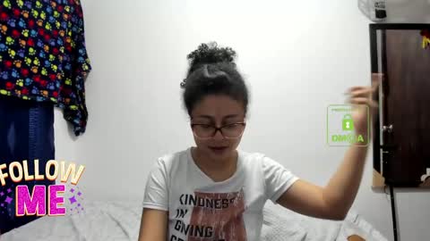 Snapshot of candy_val chatting on 06-04-26, 06:08 candy_val online show from 06-04-26, 06:08