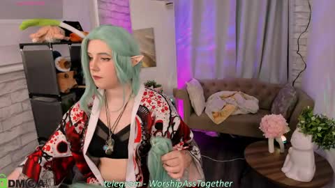 Mary online show from 05-04-26, 01:01