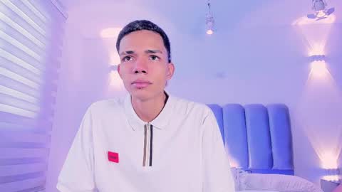 Snapshot of candyandmarilyn chatting on 10-11-25, 09:02 and MarilynHot online show from 10-11-25, 09:02