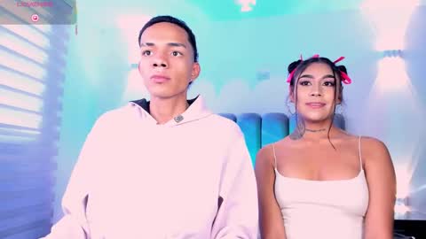 Snapshot of candyandmarilyn chatting on 10-19-25, 09:04 and MarilynHot online show from 10-19-25, 09:04