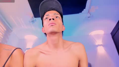 Snapshot of candyandmarilyn chatting on 11-21-25, 10:30 and MarilynHot online show from 11-21-25, 10:30