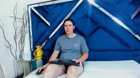 candyandsteven online show from 09-11-25, 02:33