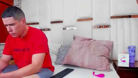 candyandsteven online show from 11-17-25, 02:39