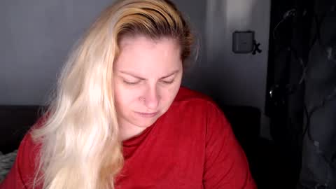 Laura online show from 02-11-25, 06:19