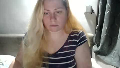 Laura online show from 02-12-25, 05:37