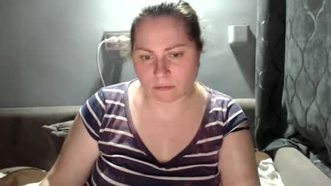 Laura online show from 11-24-25, 07:02