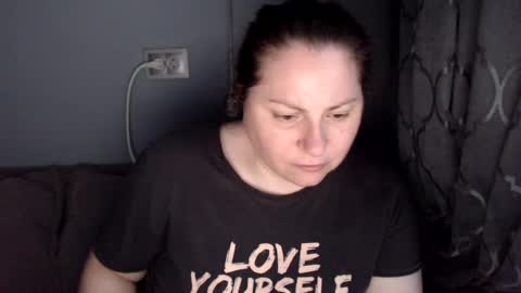 Laura online show from 06-30-26, 02:29