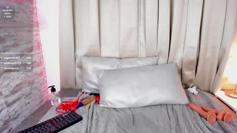 Snapshot of candycuckol chatting on 12-10-24, 02:59 Candy online show from 12-10-24, 02:59