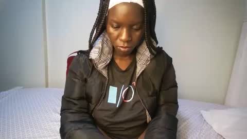 candycurly_ online show from 10-06-25, 02:47