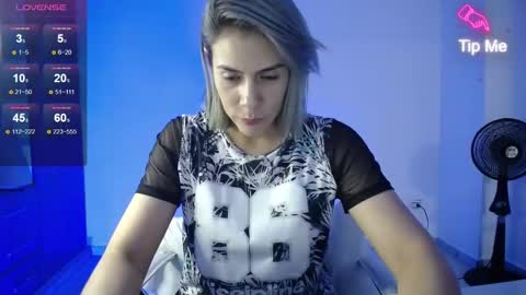 Snapshot of candydowson1 chatting on 12-13-24, 12:09 Candy Dowson online show from 12-13-24, 12:09