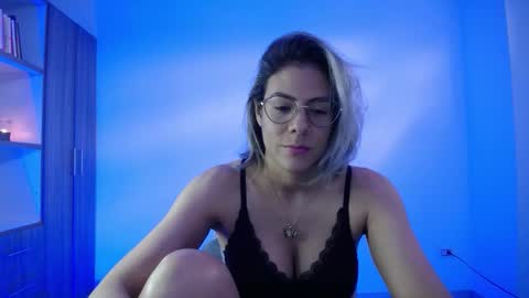 Candy Dowson online show from 11-02-25, 06:43