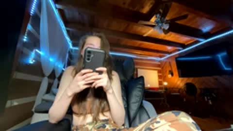 Snapshot of candygirlmae chatting on 03-11-26, 07:58 CandyGirl online show from 03-11-26, 07:58