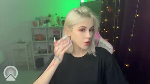 Snapshot of candyhannah chatting on 10-22-25, 08:08 You can call me HH online show from 10-22-25, 08:08