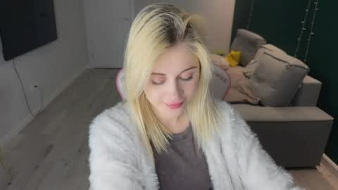 Snapshot of candyhannah chatting on 04-22-26, 06:42 You can call me HH online show from 04-22-26, 06:42