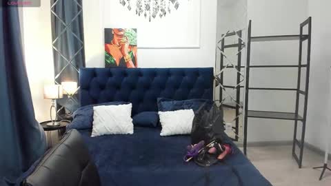 Snapshot of candykimmy chatting on 10-13-25, 12:43 Sofia online show from 10-13-25, 12:43