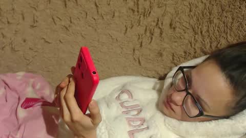 say meow and send tip  online show from 12-19-24, 08:55