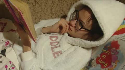 say meow and send tip  online show from 02-24-25, 05:42