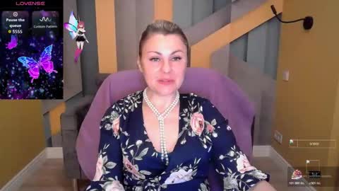 Snapshot of candylons chatting on 11-04-25, 06:45 CandyLons online show from 11-04-25, 06:45