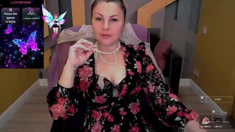 Snapshot of candylons chatting on 11-15-25, 06:55 CandyLons online show from 11-15-25, 06:55