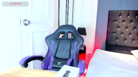 Snapshot of candyrose__ chatting on 07-28-26, 12:01 candyrose__ online show from 07-28-26, 12:01