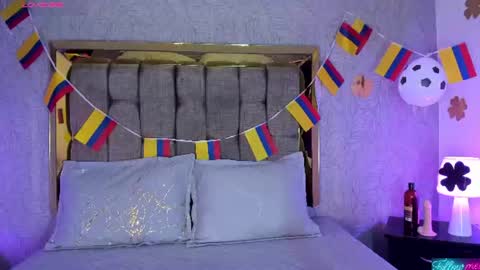 Candys Victoria online show from 06-25-26, 05:12