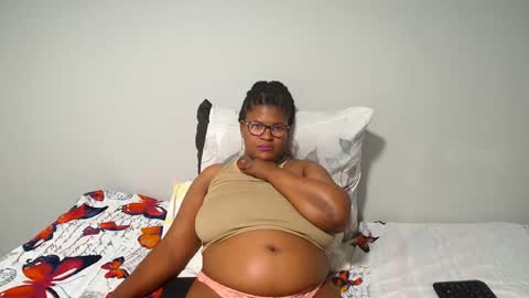 Snapshot of candyyumsaerolaxx chatting on 06-02-26, 07:27 candyyumsaerolaxx online show from 06-02-26, 07:27