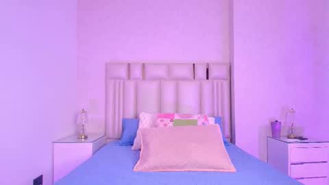 Aura  online show from 11-10-25, 11:53