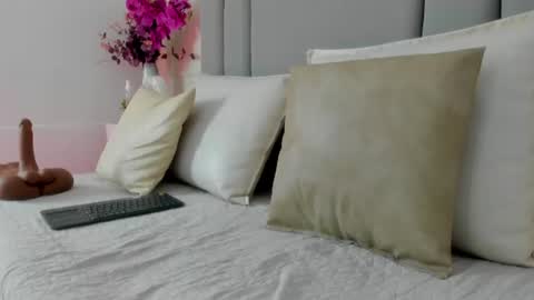 Snapshot of cannelasmith chatting on 07-10-26, 12:37 cannelasmith online show from 07-10-26, 12:37