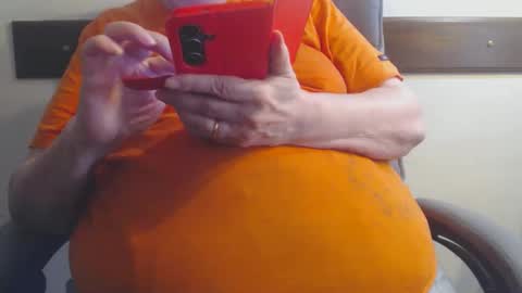 Snapshot of capitanfuturo44 chatting on 06-05-26, 08:09 Cinzia ex regina online show from 06-05-26, 08:09
