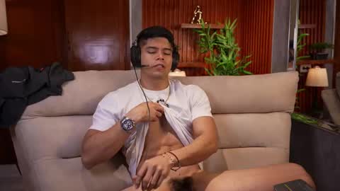 Snapshot of capizzi_ chatting on 02-24-26, 02:04 David Capizzi online show from 02-24-26, 02:04