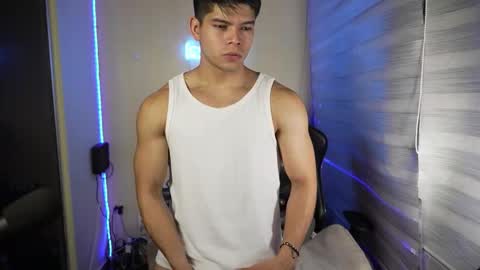 Snapshot of capizzi_ chatting on 03-08-26, 05:55 David Capizzi online show from 03-08-26, 05:55