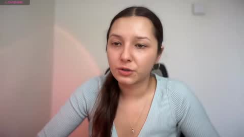 Snapshot of cappuccinokiss chatting on 02-05-25, 12:27 Emma online show from 02-05-25, 12:27