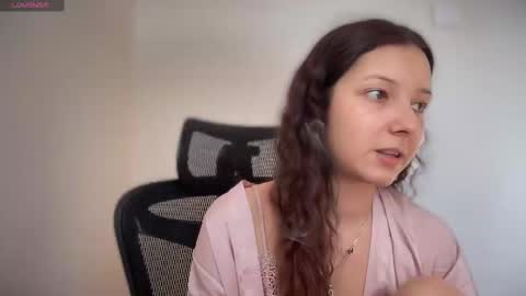 Snapshot of cappuccinokiss chatting on 02-13-25, 12:11 Emma online show from 02-13-25, 12:11