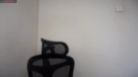 Snapshot of cappuccinokiss chatting on 02-17-25, 02:48 Emma online show from 02-17-25, 02:48
