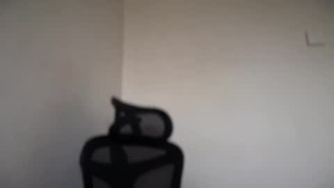 Snapshot of cappuccinokiss chatting on 10-07-25, 06:10 Emma online show from 10-07-25, 06:10