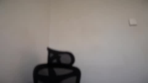 Snapshot of cappuccinokiss chatting on 10-08-25, 06:00 Emma online show from 10-08-25, 06:00