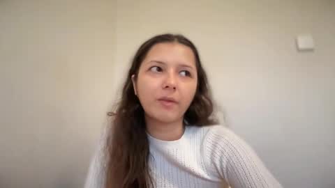 Snapshot of cappuccinokiss chatting on 10-10-25, 05:17 Emma online show from 10-10-25, 05:17