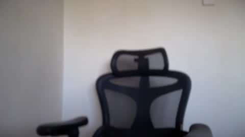 Snapshot of cappuccinokiss chatting on 10-17-25, 07:11 Emma online show from 10-17-25, 07:11