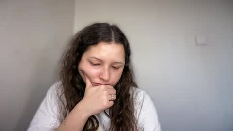 Emma online show from 04-06-26, 05:19