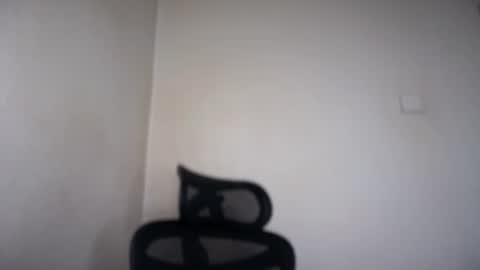 Snapshot of cappuccinokiss chatting on 06-12-26, 07:40 Emma online show from 06-12-26, 07:40