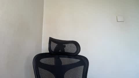 Snapshot of cappuccinokiss chatting on 07-17-26, 07:04 Emma online show from 07-17-26, 07:04